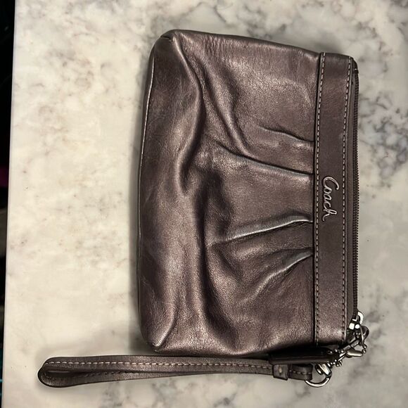Coach Gray Metallic‎ Wristlet GUC - Picture 1 of 7